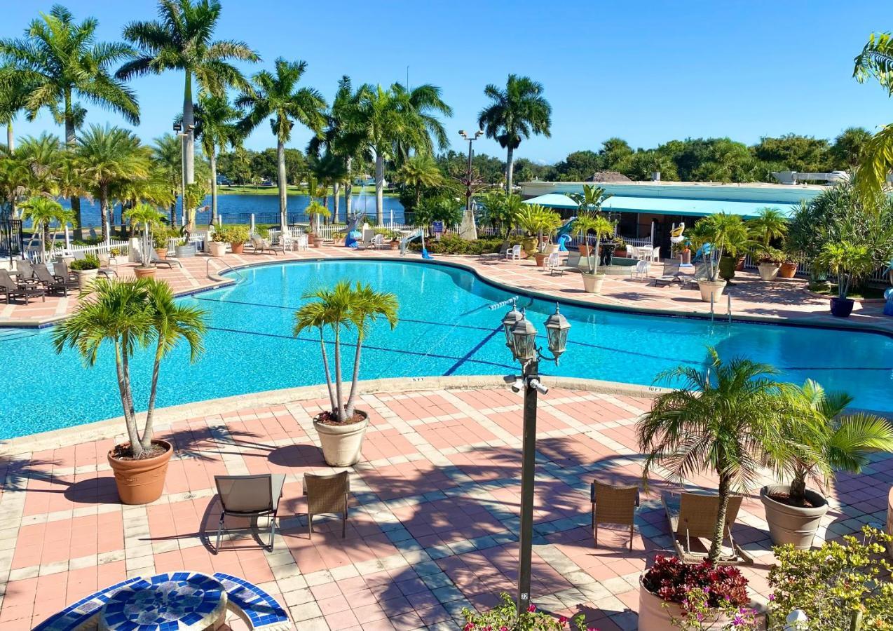 Royal Inn Hotel Royal Palm Beach Exteriör bild