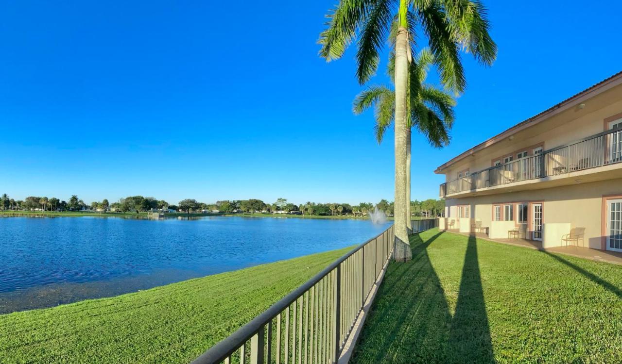 Royal Inn Hotel Royal Palm Beach Exteriör bild